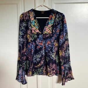Like new Anthropologie floral peasant top with bell sleeves
